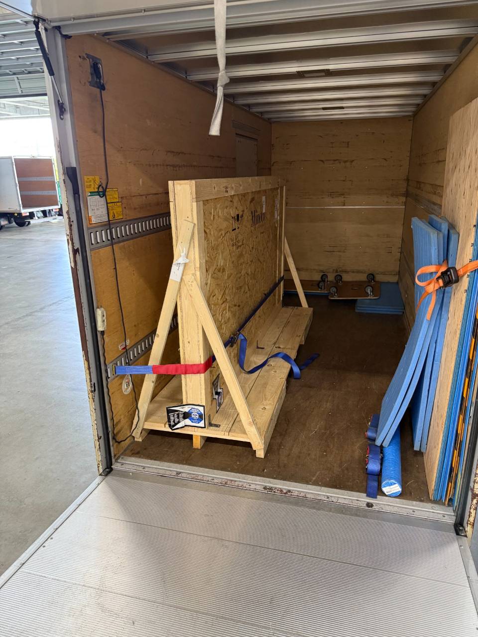 船橋株式会社C's(シーズ)什器の配送設置作業なら私たちにお任せください！