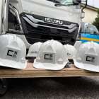船橋株式会社C's(シーズ)商品輸送なら私たちにお任せください！ヘルメットに会社ロゴデーター反射テープ貼り付けしました！